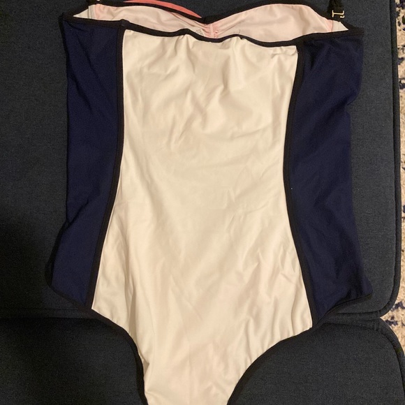 Beautiful size L Chloe bathing suit for sale! - Picture 2 of 3